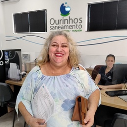 Raquel de Oliveira aproveitou o atendimento especial de sábado para regularizar sua situação junto à Ourinhos Saneamento após saber da ação por meio do carro de som