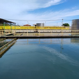 As duas ETAs estão operando em sua capacidade máxima, mas as altas temperaturas e festas de final de ano aumentam o consumo